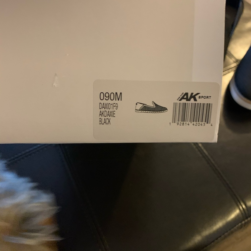 Women’s shoes - Picture 2 of 3